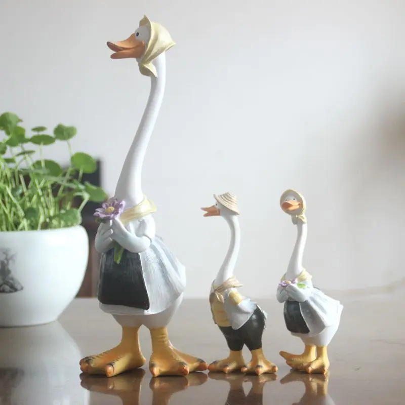 New Creative Cartoon Simulation Duck Home Garden Garden Ornaments Resin Animal Manual Painting Process Simulation Duck