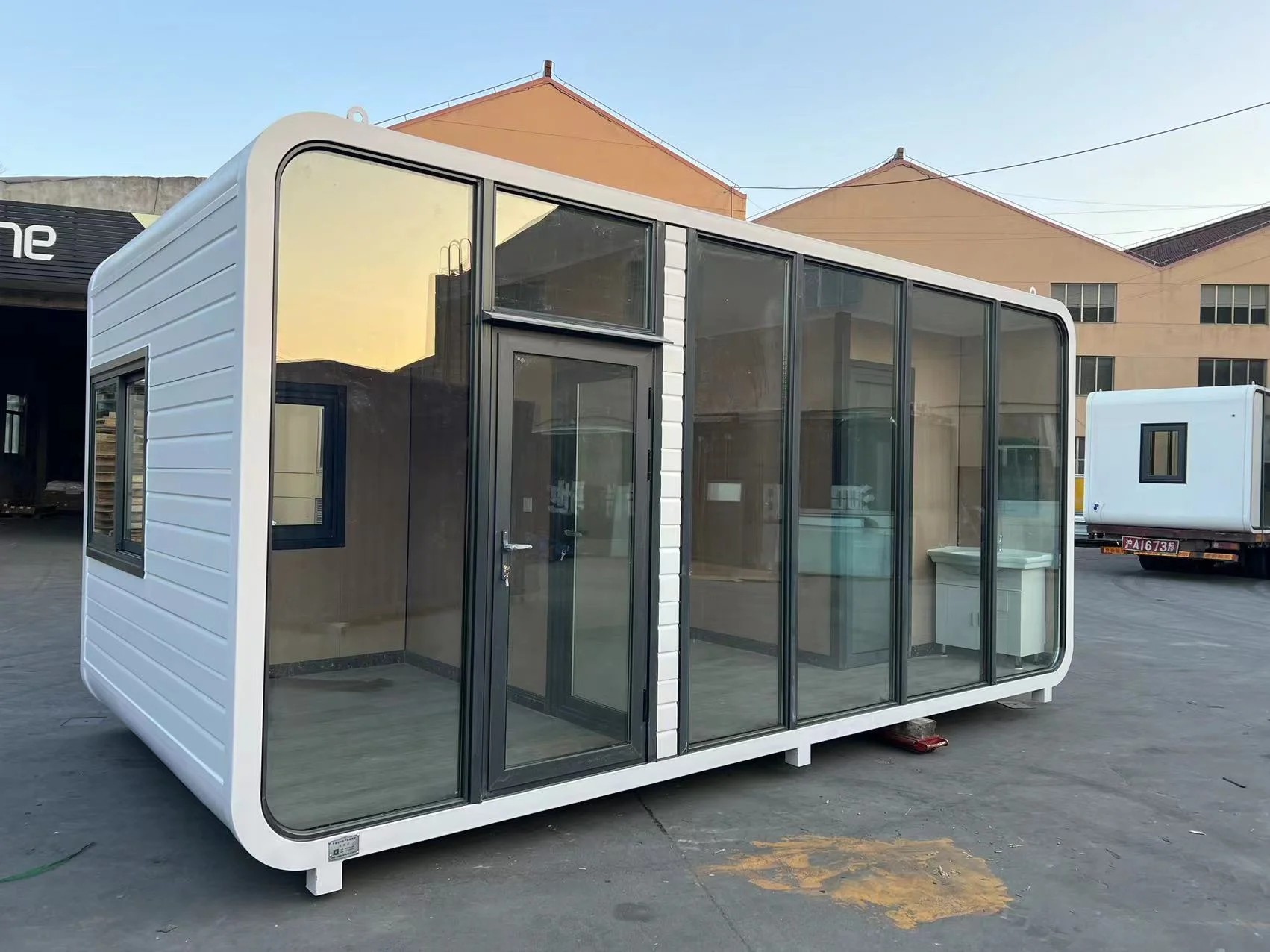 Outdoor office pod homes prefabricated modern mobile cabin portable hotel
