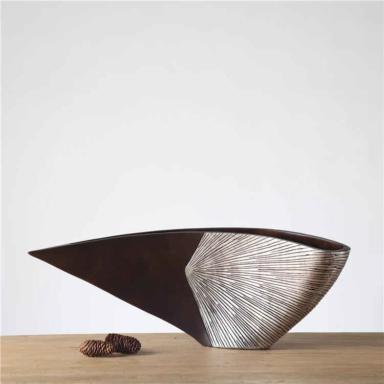 Wholesale elegant nordic style home decor polyresin table top vase nordic modern flower vase for home decor