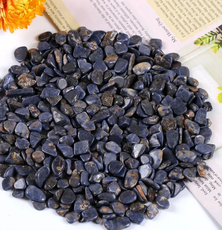 Chenyi Factory Wholesale Natural Blue Corundum Crystal Sapphire Chips Purple Crystal Chips For Meditation For Gifts 5-7mm 7-9mm