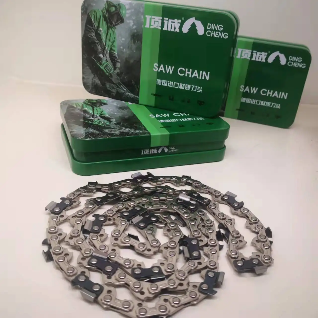 Professional Quality New Style VENKIN Two Stroke Portable 52CC Easy Start Gasoline Chain Saw GCS5152