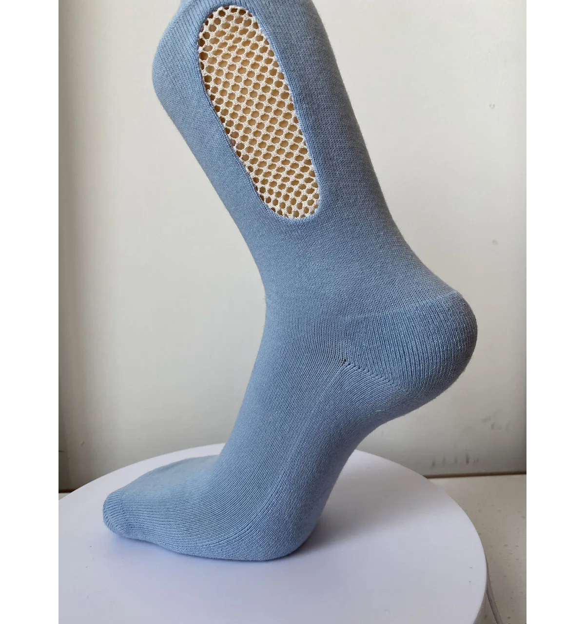 Wholesale Cheap Novelty Fishnet Handmade Cotton Blue Cushioned Women GYM Crew Yoga Socks