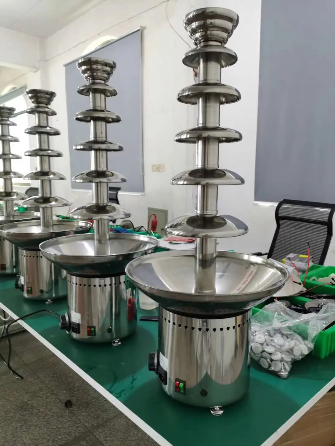 Professional Stainless Steel Electric Chocolate Fountain Machine for  Commercial Hotel Big Party Use