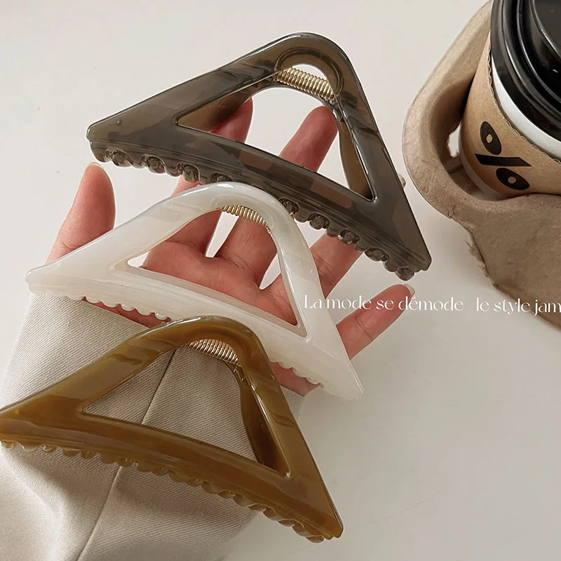 New Triangle Plastic Hair Claw Clip For Women Girls  Fashion Hairpin Crab Ladies Hair Accessories
