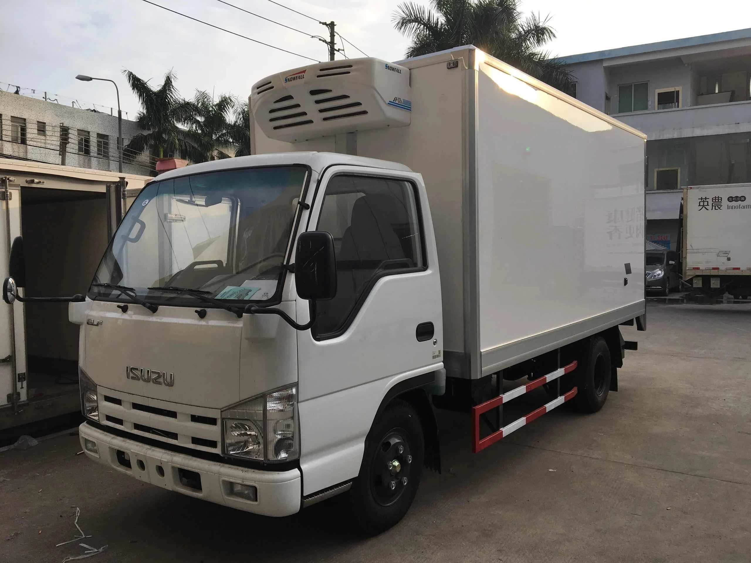 ISUZU 4X2 Cheap Price Refrigerated Van Truck 120HP EURO 2/3/4/5 Left Hand Drive/right Drive Cargo