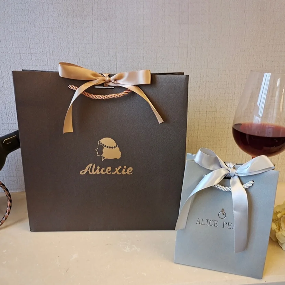 Gift Packaging Shopping Paper Bag With Own Design Wholesale Personalized Logo Luxury Fancy Paper Oem Clothes Pants