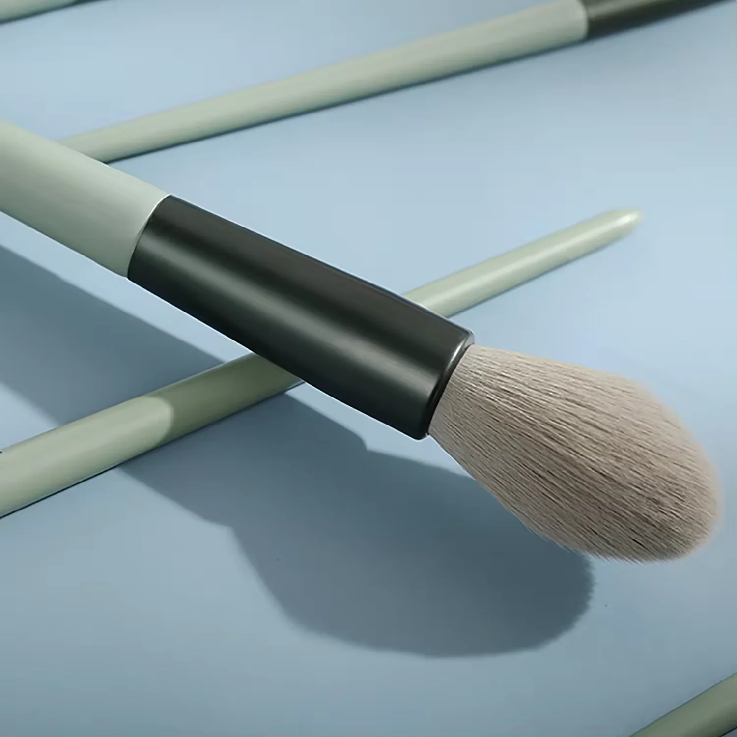 DailyQueen FREE BAG green cosmetic for eyeliner eyebrow nose brush for foundation green makeup brush kabuki