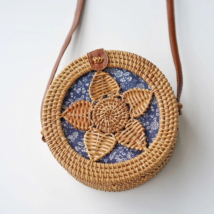 New Natural Rattan Sling Bag Beach Ladies Bali Rattan Round Bag With Snap Clasp