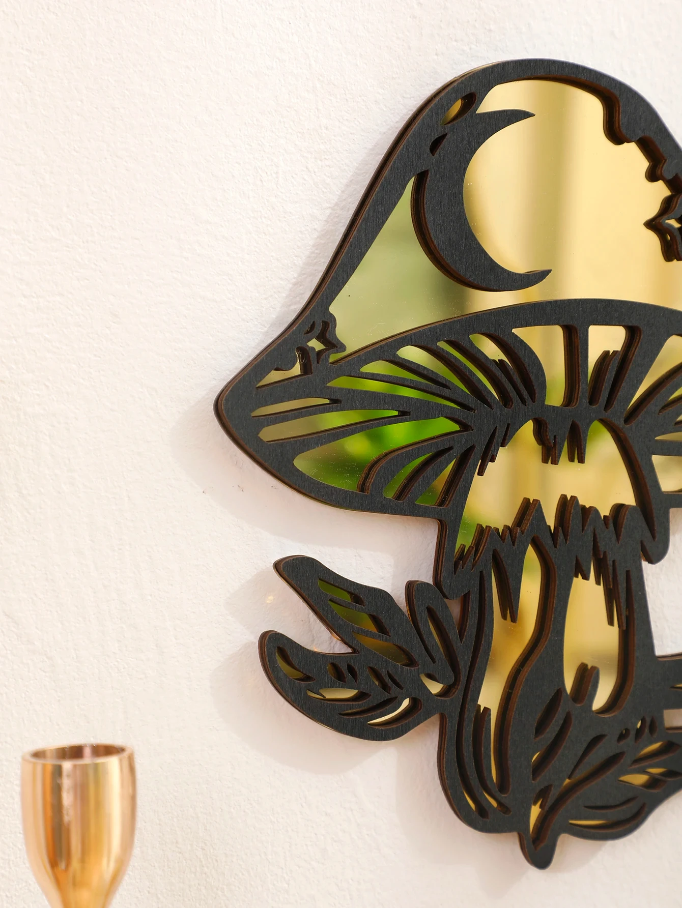 Mushroom Wall Mirror Art Decorative Bathroom Acrylic Mirror Funky Surface Hanging Toadstool Mirror Nature Aesthetic Gifts