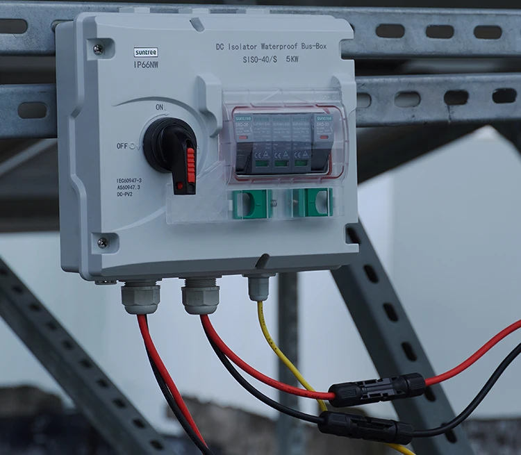 New design 1200V DC IP66 waterproof solar pv string array combiner box with isolator switch