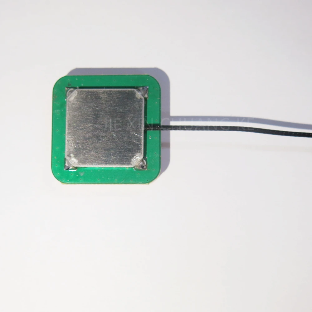 GPS antenna 25*25*4mm 1575.42MHz SMD active internal ceramic cable Product line length 7CM, cable length can be customized
