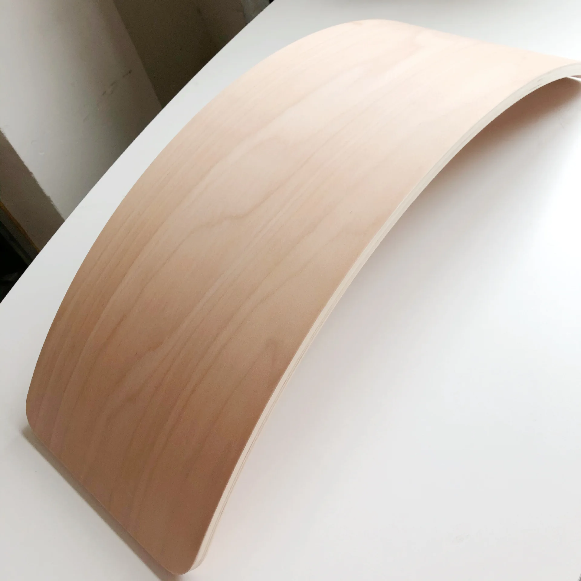 Latest Hot Sale Kids Yoga Curvy Rocker Wooden Montessori Wobble Fitness Balance Board