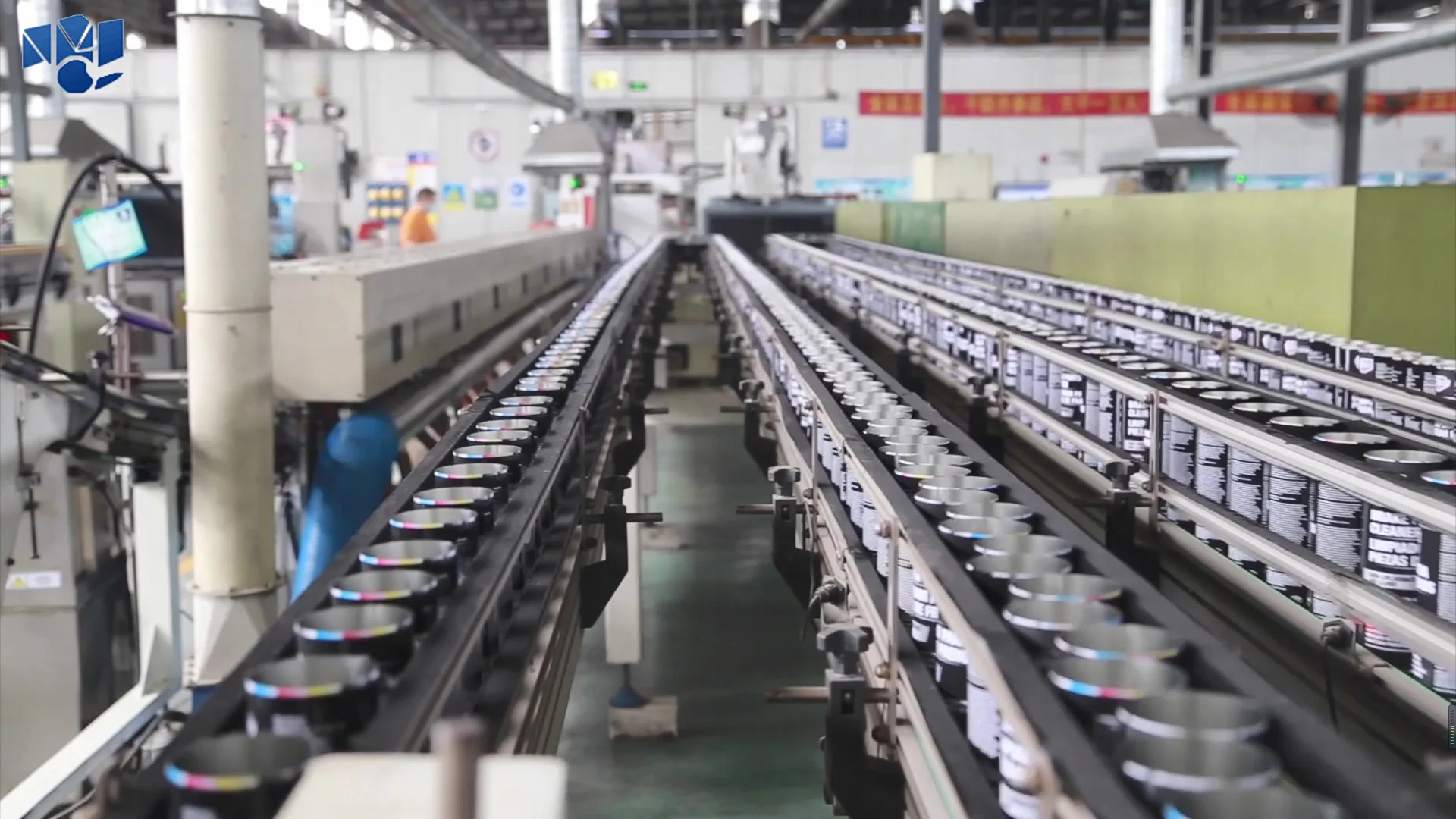 Superior Quality empty black and gold tin hair spray gas air freshener threaded pump aerosol cans trade wholesale 52mm