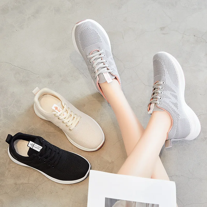 Custom OEM    Lightweight Casual Sneakers Flat Fashion Trend Breathable Soft Sole Ladies Sports Running Shoes