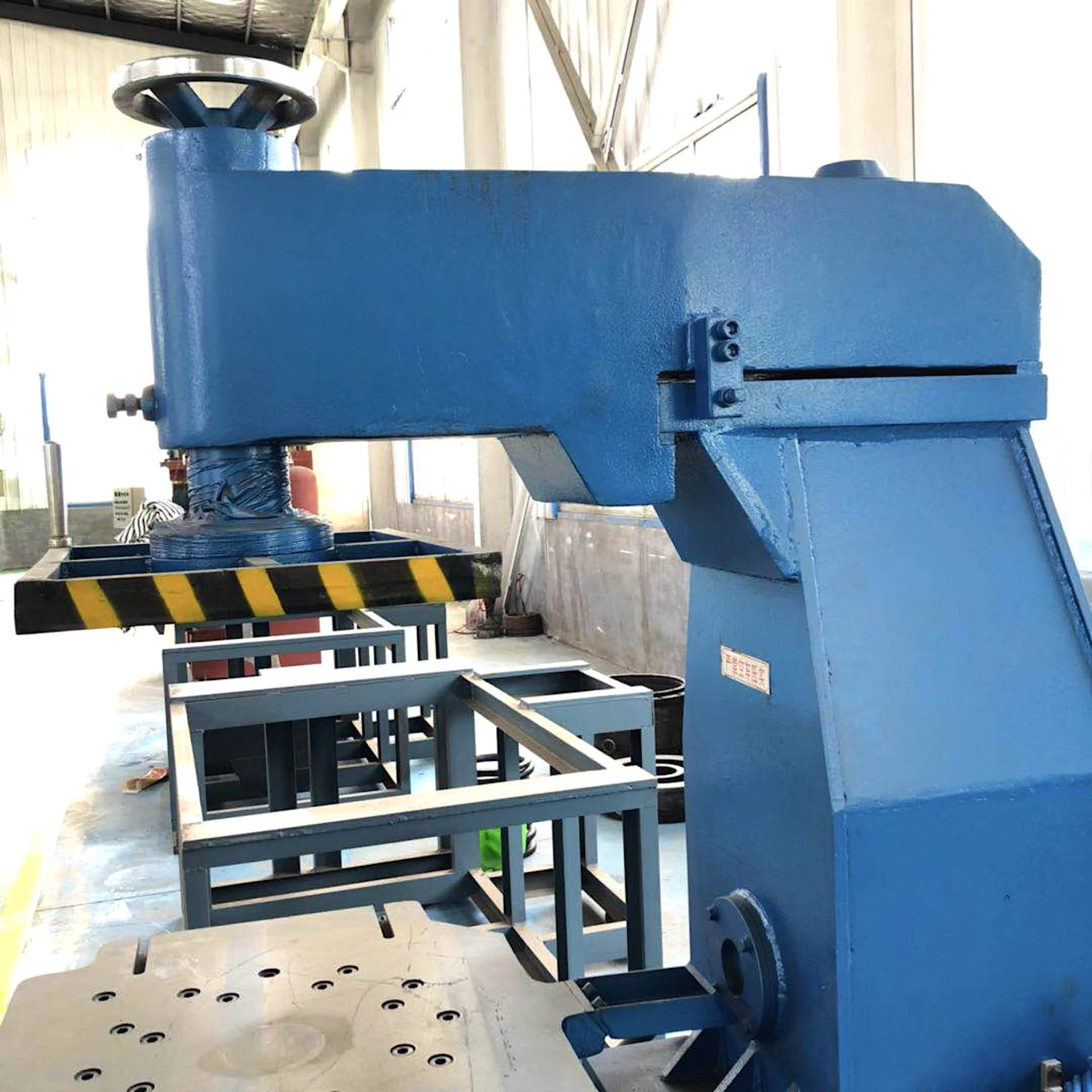 Casting molding machine