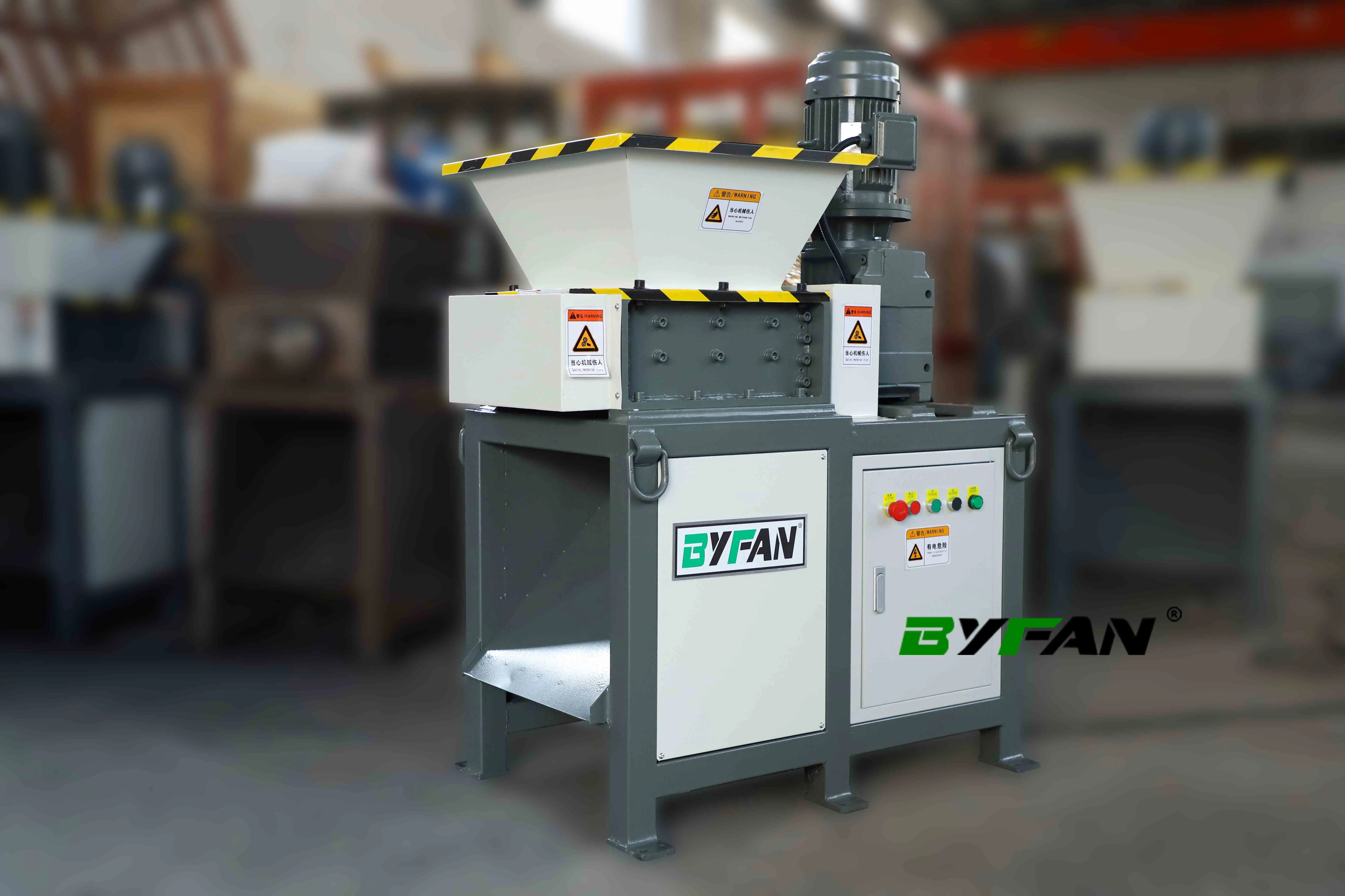 Hard metal scrap oven iron scrap mobile shredder machine