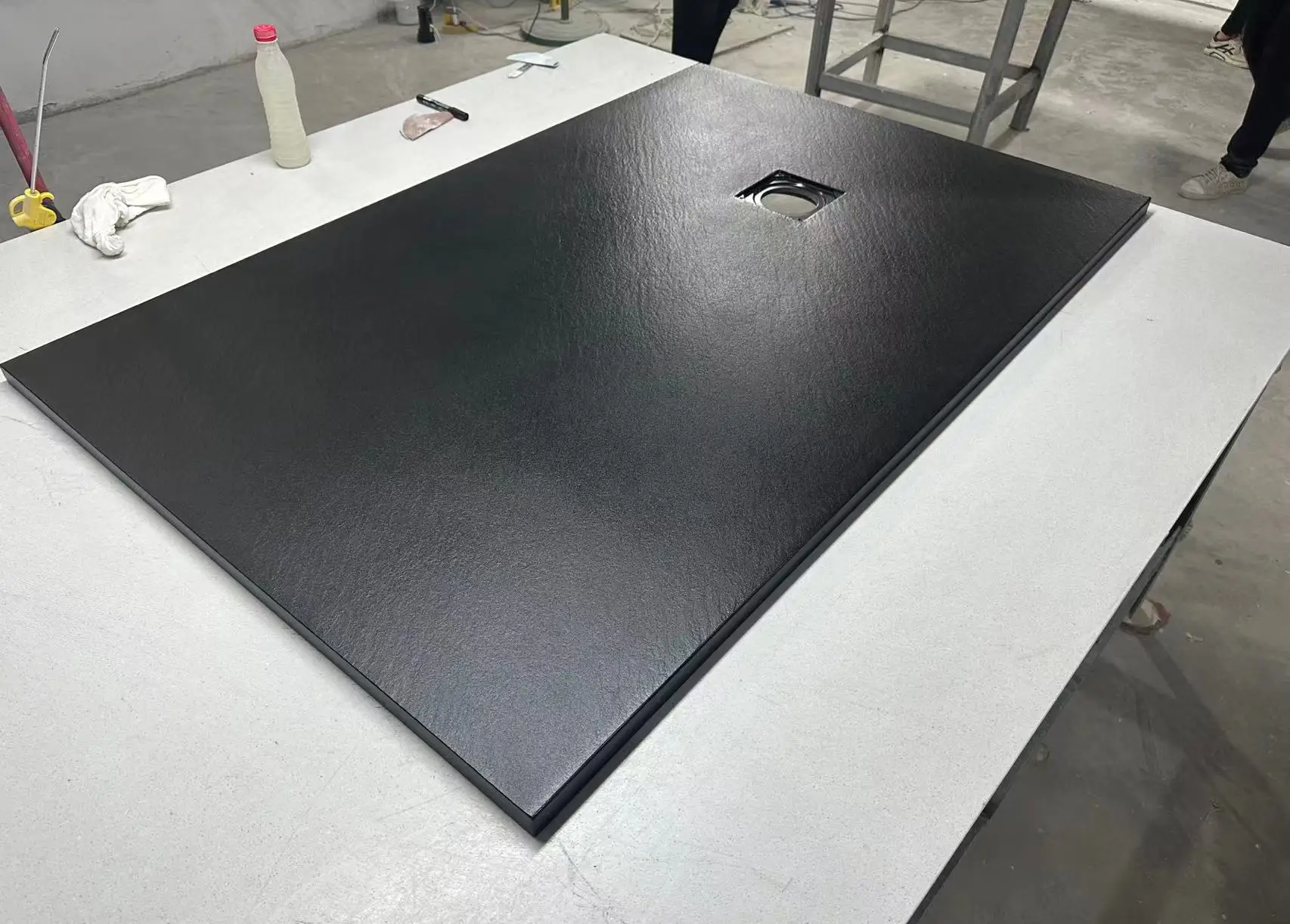 Factory Direct Sales SMC shower tray matte black shower base