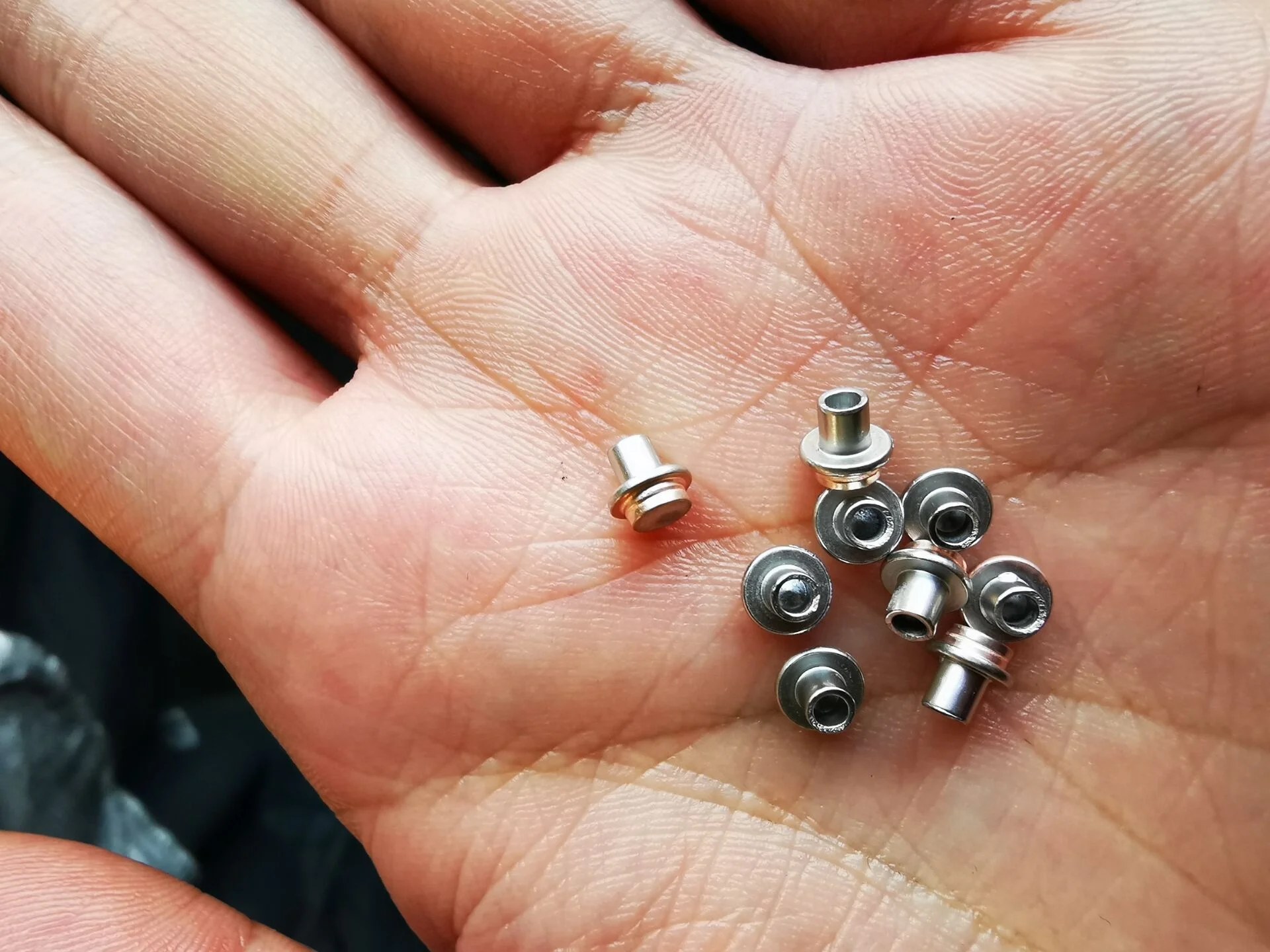 Agni Agcdo Silver Copper Electrical Bi-metal Contact Point Rivets For Switch