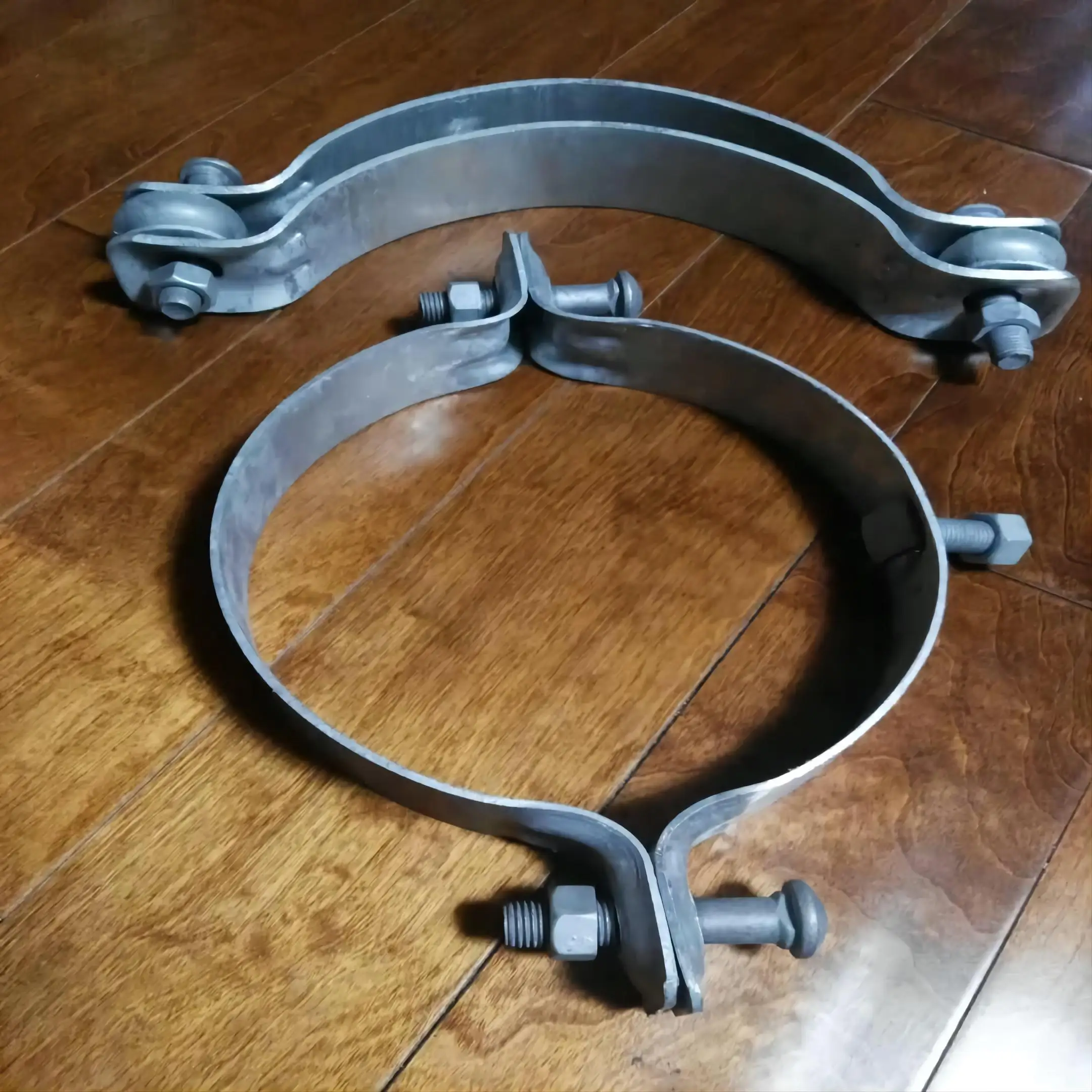 Factory Customized Hot Selling Water Heating Pipe Clamp Gas Pipe Clamp Hose Clamp Single Pipe with Rubber Natural Polishing