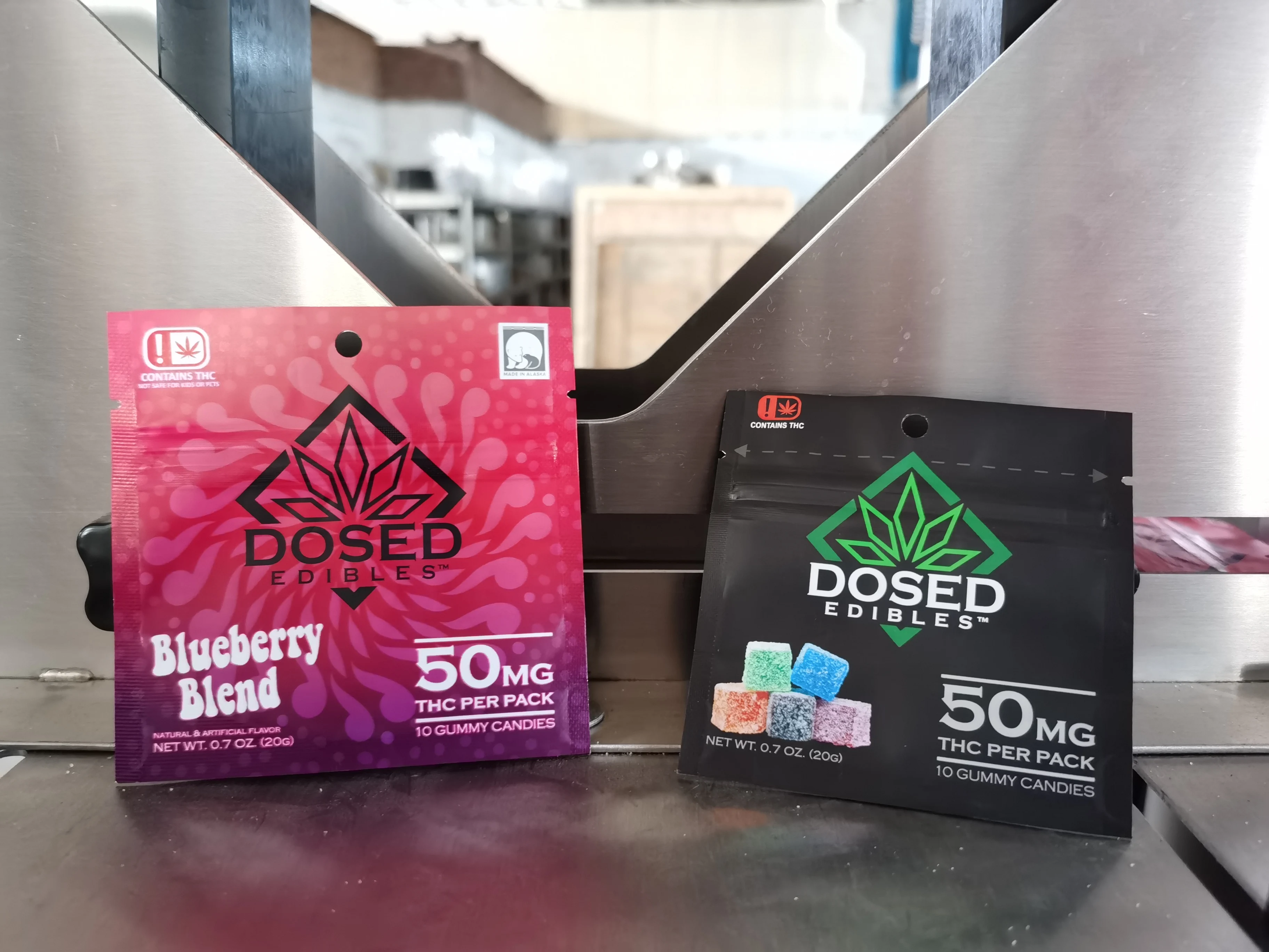 Factory price chocolate ball /candy double twist packing machine Stand up Pouch Packing Machine