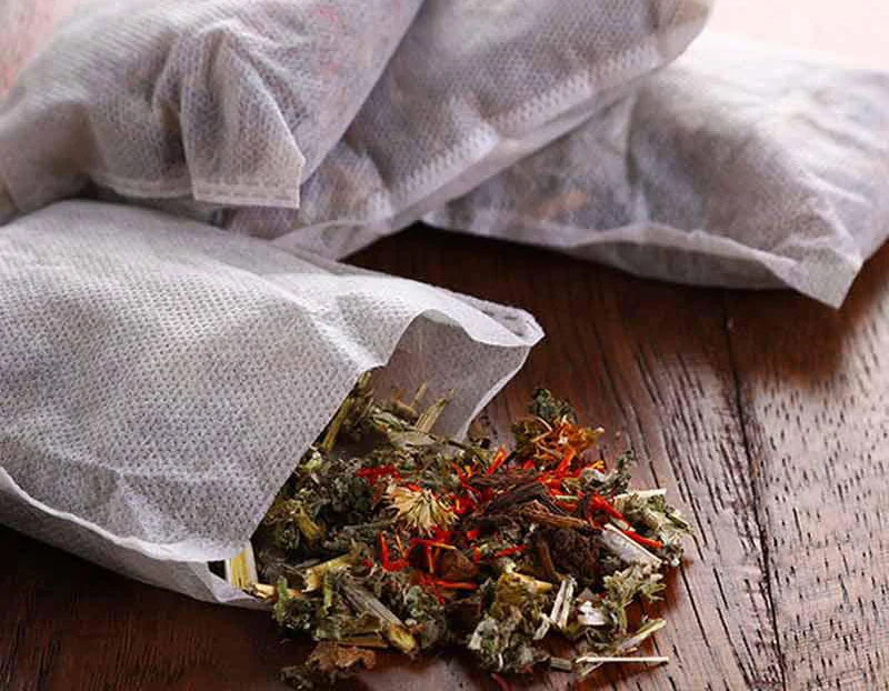Traditional chinese medicine foot powder bag to soak the feet of the foot bath