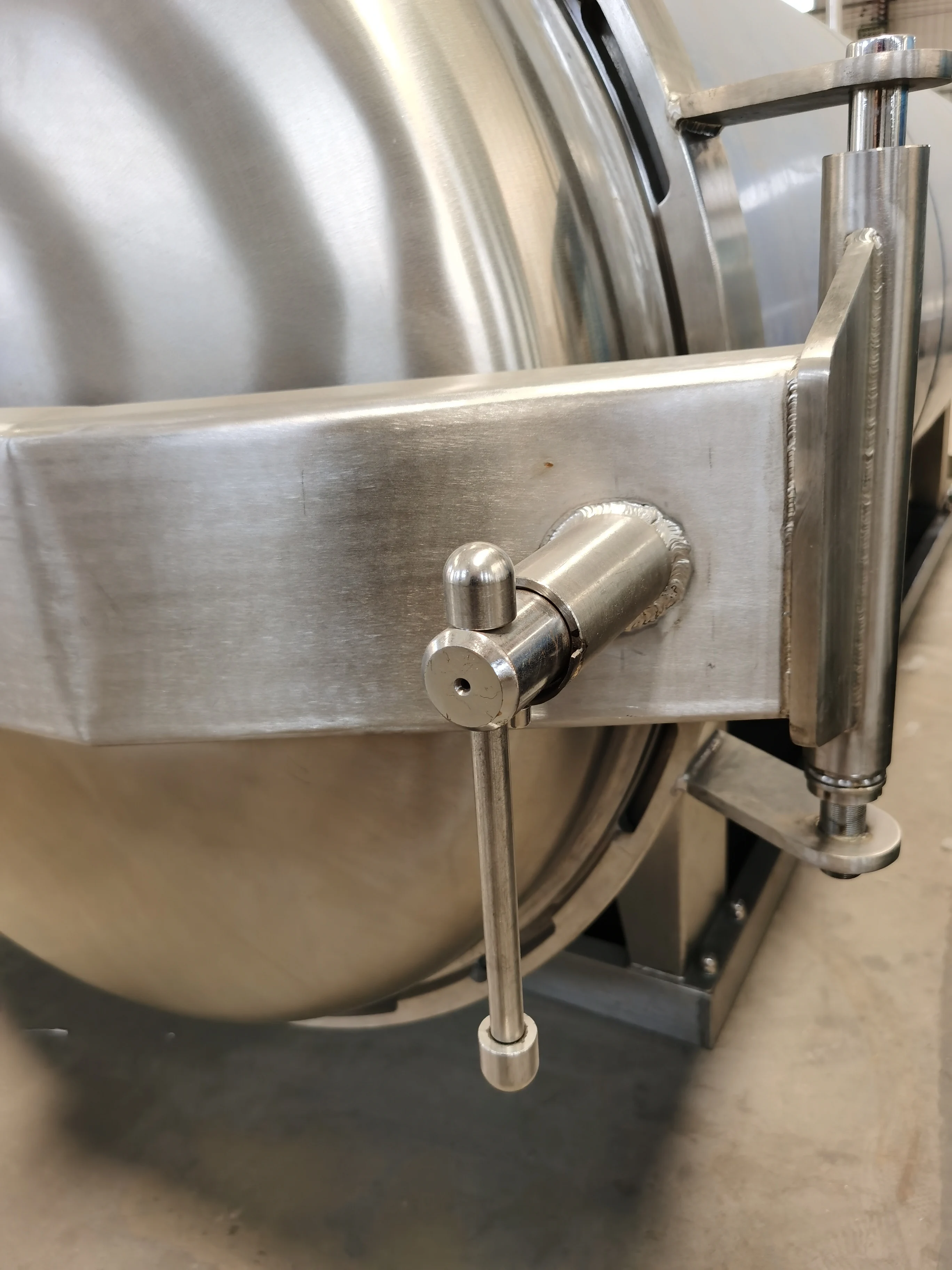 Low Energy Consumption Spray Retort - Utilizes Advanced Spray Technology for Deep Sterilization of Food and Beverages