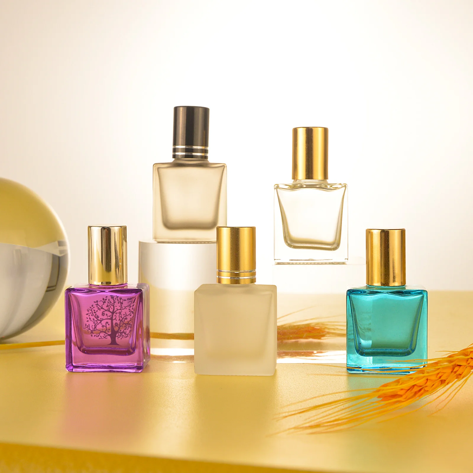 Wholesale Empty Rose Perfume Essential Oil Glass 8ml 10ml 15ml Golden Silver Black Glass Roll On Bottle With Metal Roller Ball