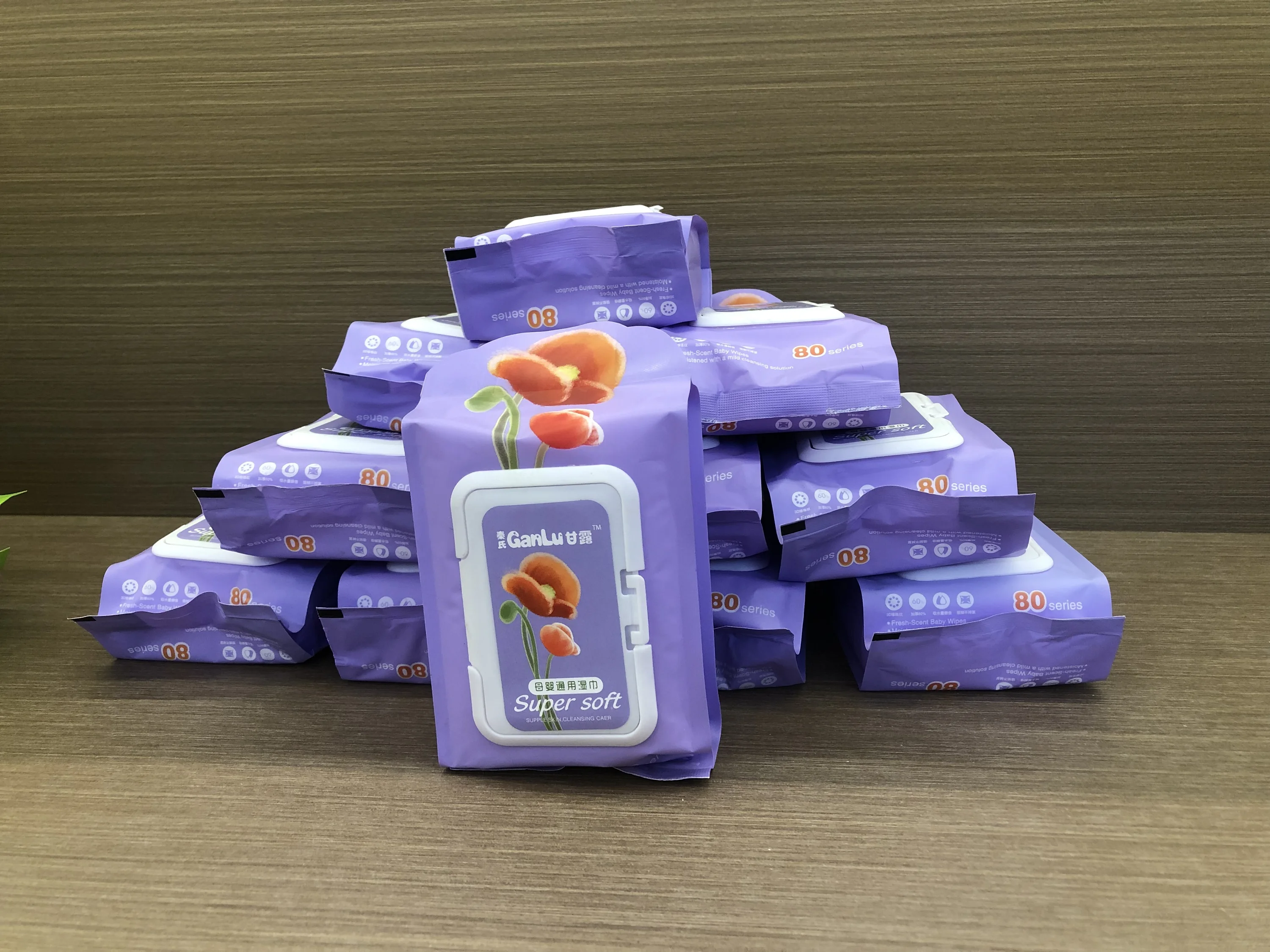 free sample oem natural organic disposable baby wet wipes wet tissue wipes for sensitive newborn face mouth hand