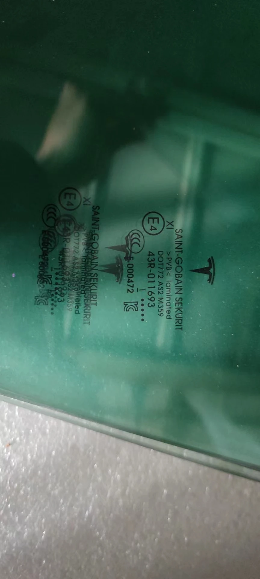 1582617-01-A-C 1582616 1459557 1459536  MODEL Y window glass  glass for vehicle window  double-deck  Front LEFT right side 2022
