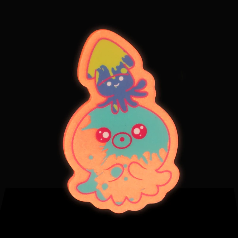 Vograce High Quality manufacturer Acrylic Badge Custom Glow In The Dark Acrylic Pins