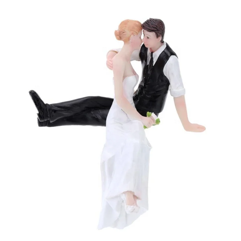 Funny Doll Toy Resin Craftwork Action Figure Groom And Bride Cake Topper Wedding Decoration