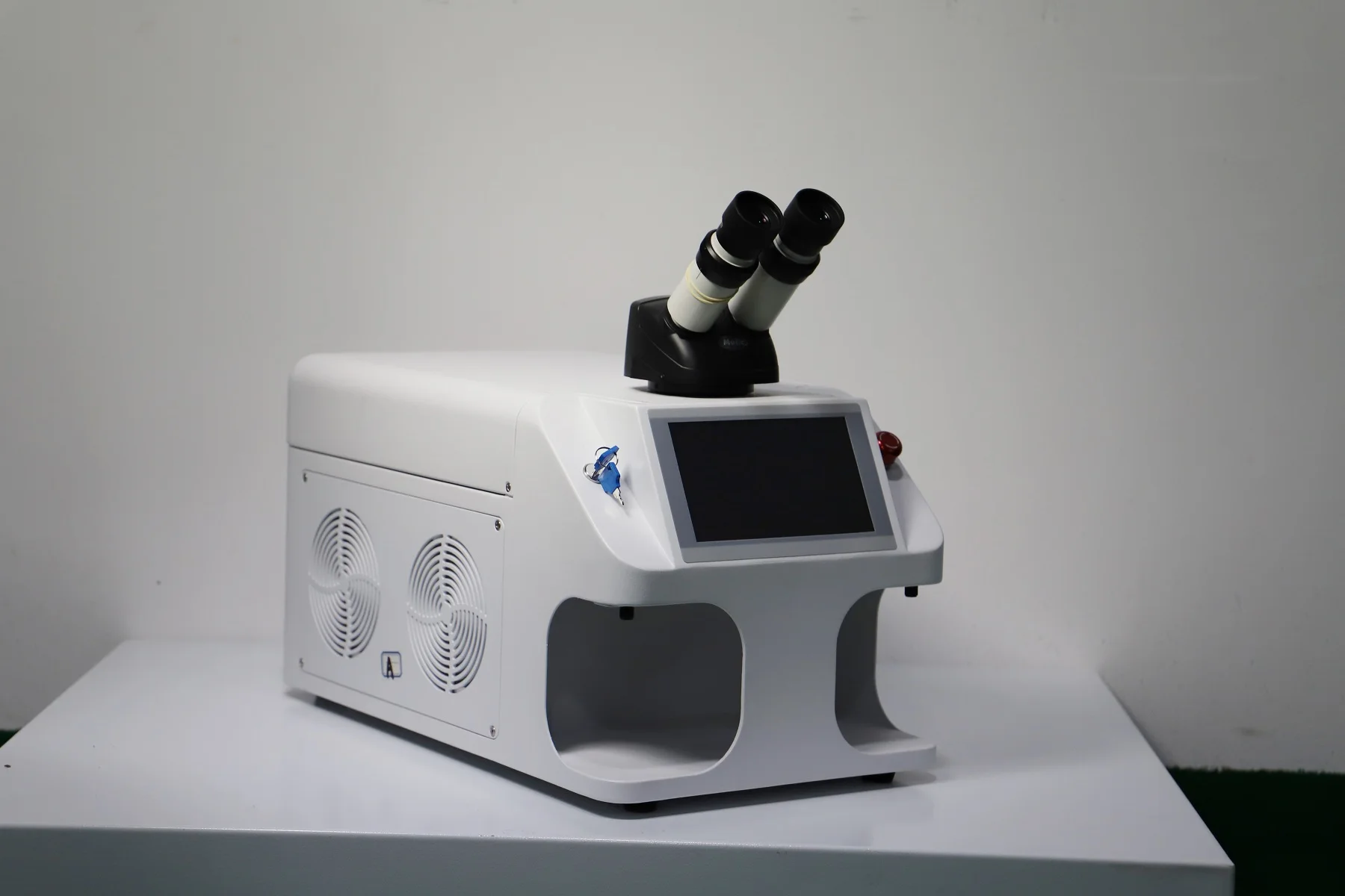 Aluminum laser welding machine 60W Cheap Compact Jewelry Fiber Laser Spot Welding Machine for Aluminum with CE