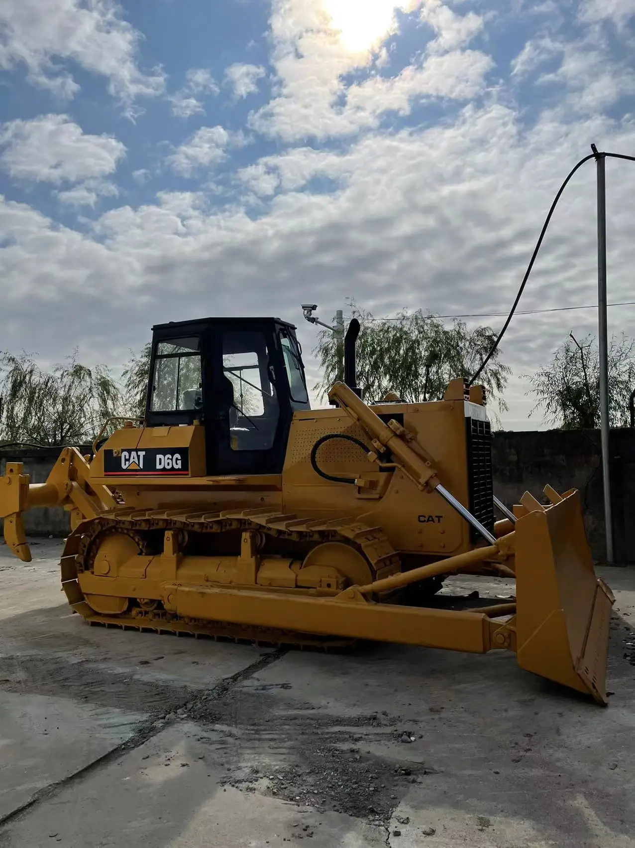 Reliable Used CAT D6G Bulldozer with Durable Construction and Efficient Performance for Sale
