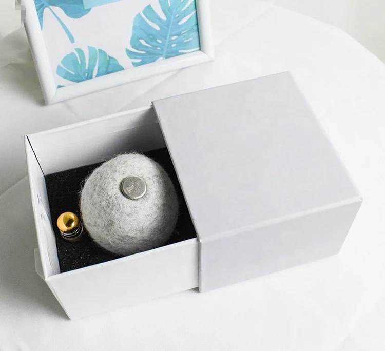 Bestseller in 2025 grey catnip inside New Zealand wool felt ball cat toys