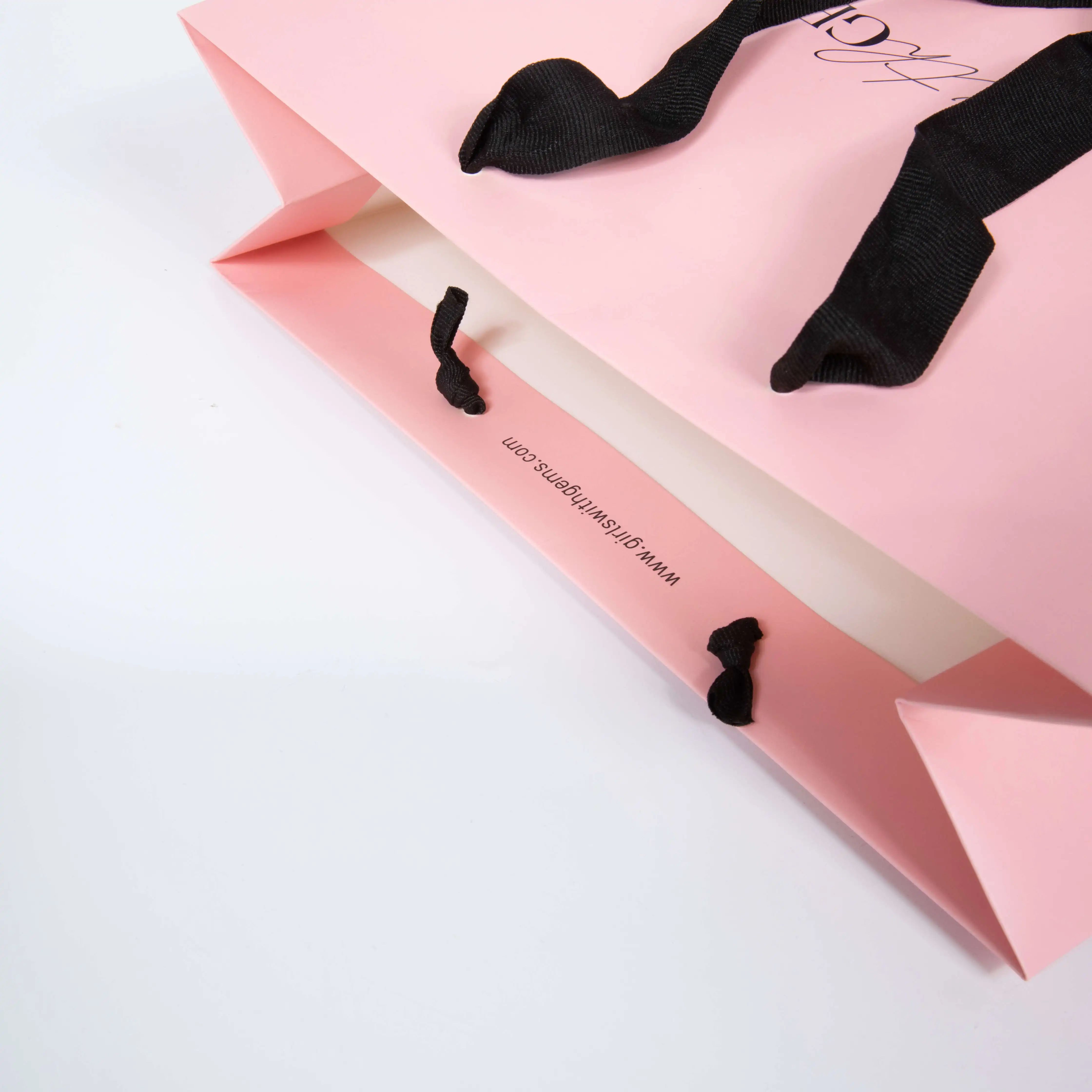 Luxury Paper Gift Bag Fashion Paper Packages for Shopping With Your Logo