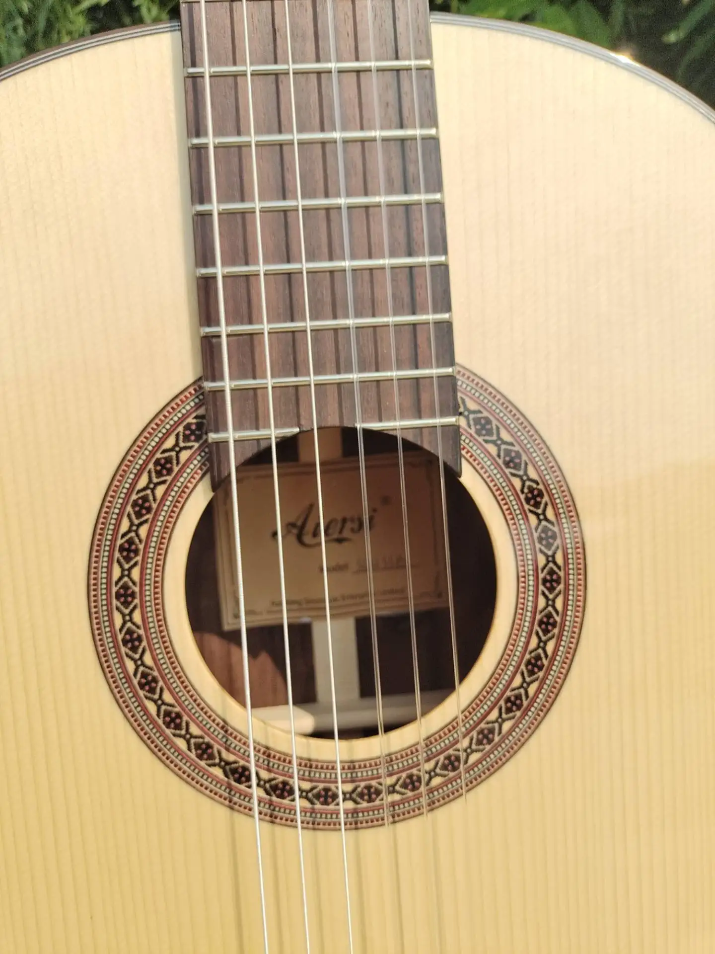 Aiersi brand Solid Top Santos Wood Spanish Classical Guitar with Imported Solid Swiss Spruce top Laminated Santos back