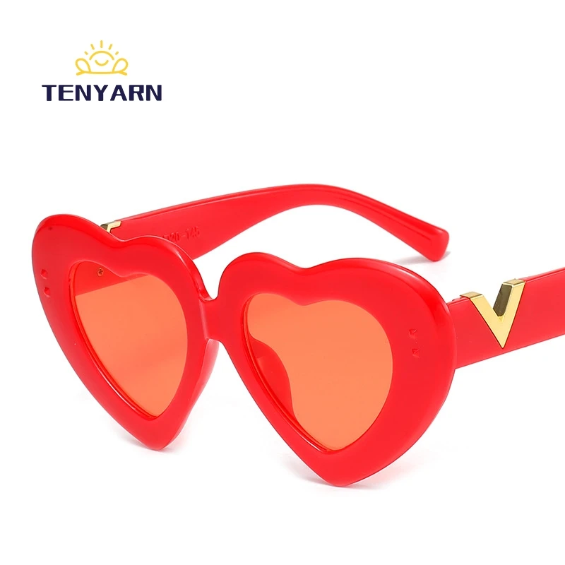 Tenyarn Unique Big Frame Heart Sun Glasses Women Brand Designer Lovers Glasses Female Party Sun Men Gradient Green Shades