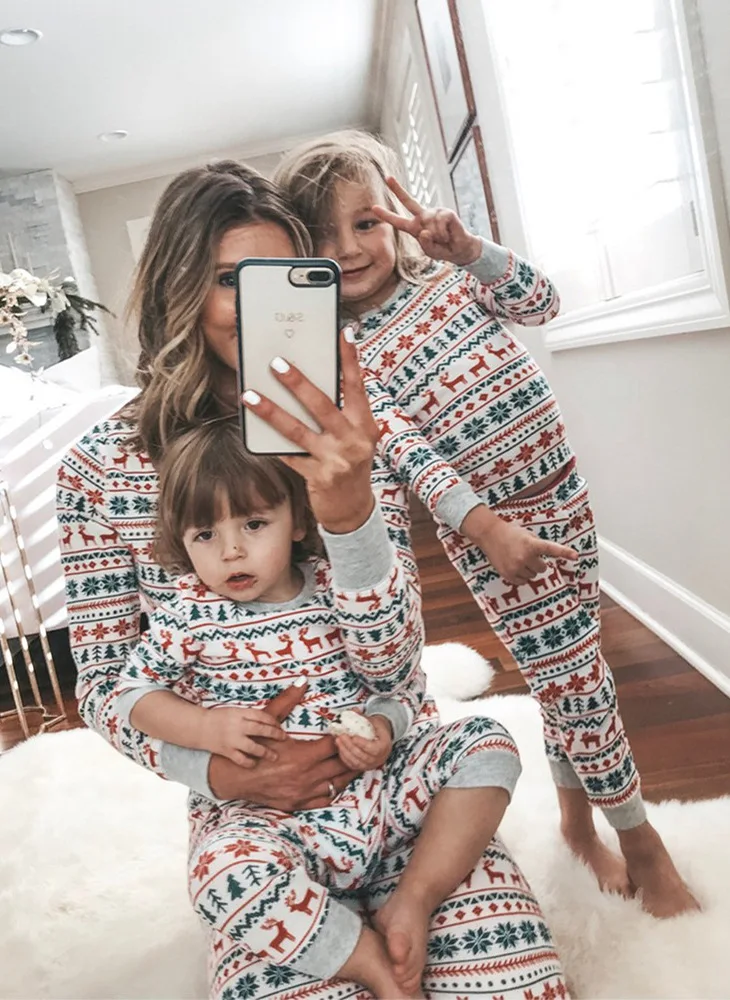 Finalz wholesale winter Pajamas Boys Girls printing Deer Snow Striped cotton long sleeves Christmas Pajamas for Family