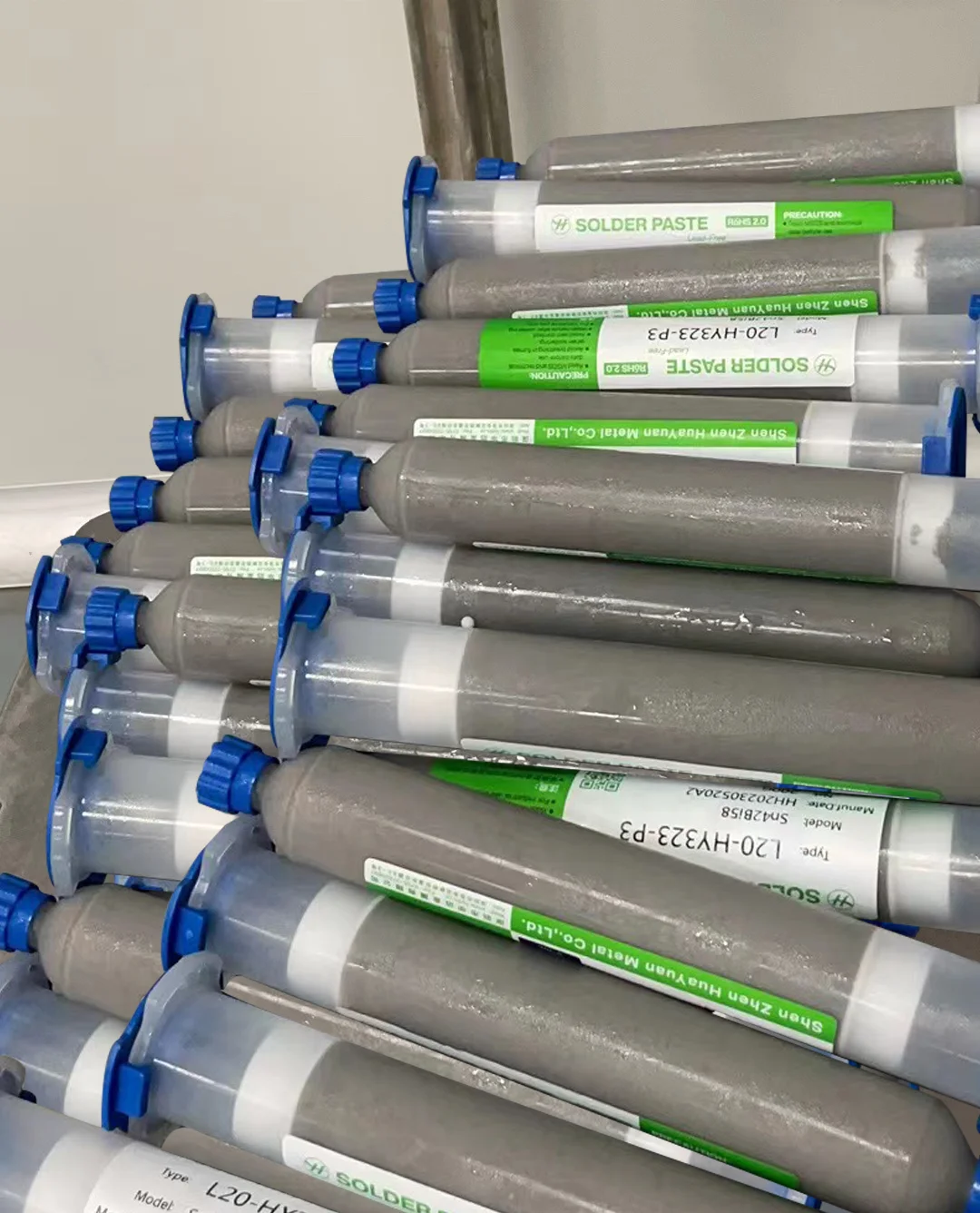 Syringe Solder Paste Sn63Pb37 HuaKe China Manufacturer Hot Selling PCB Chips LED SMT Soldering Paste