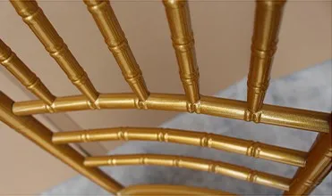 Wholesale Modern Metal Stackable Banquet Wedding and Event Chiavari Chair with Cushion for Bar Living Room