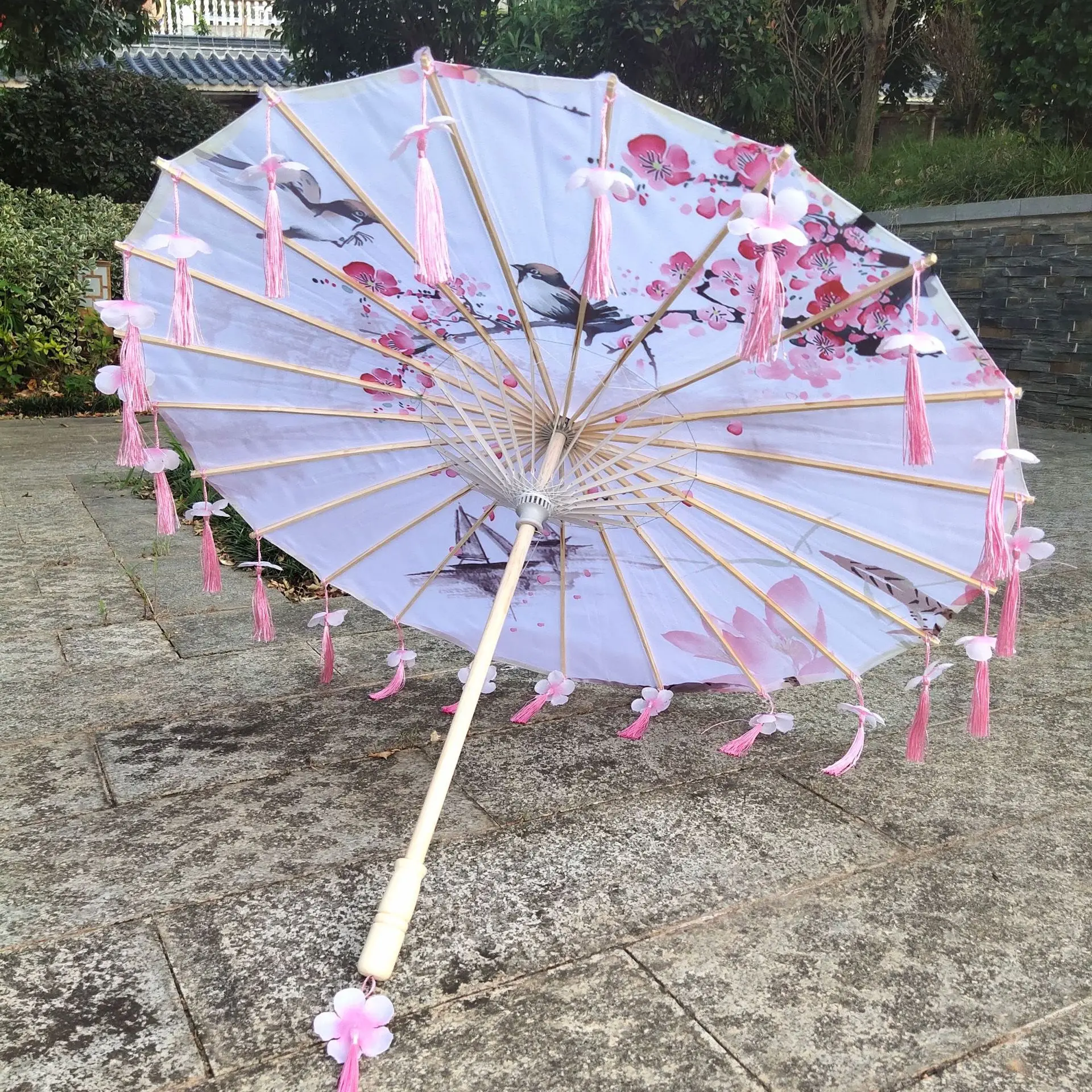 Bamboo parasol oiled paper White Travel Outdoor Vintage decoration Hand-crafted fringed oiled paper umbrella