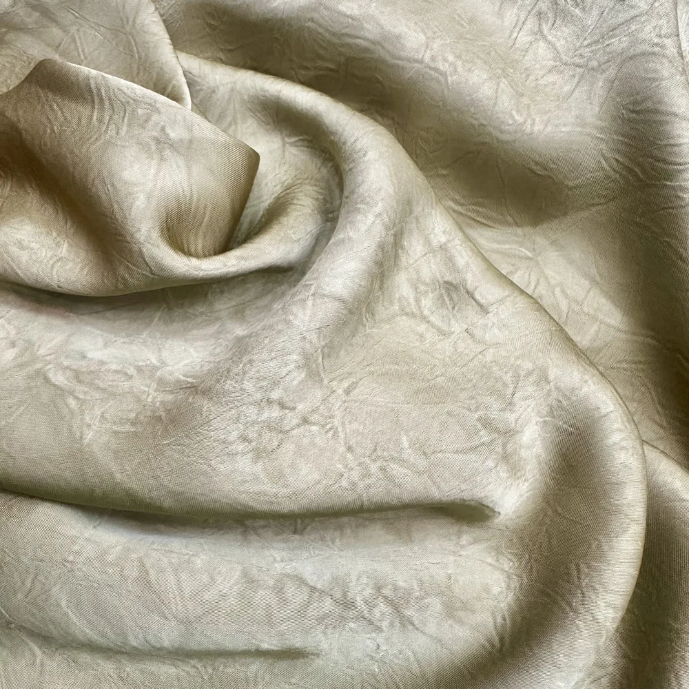 Wholesale American Liquid Silky Satin Wrinkled Soft Fabric 160g 200g 100% Polyester SPH for Wedding Dress