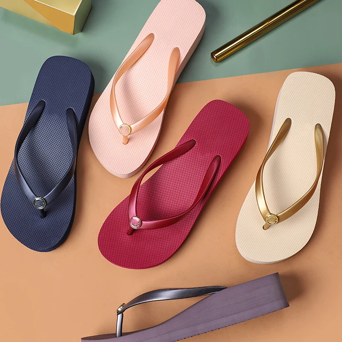 Wholesale Custom wedge heel EVA/RUBBER OEM women sandals flip-flops slippers  wedding white flipflops gold flip flop slipper