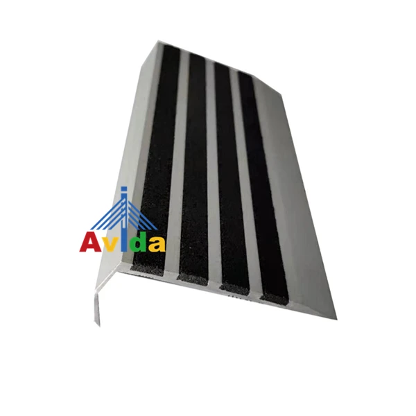 Abrasive Aluminum Anti-slip Stair Nosing for Timber Staircase