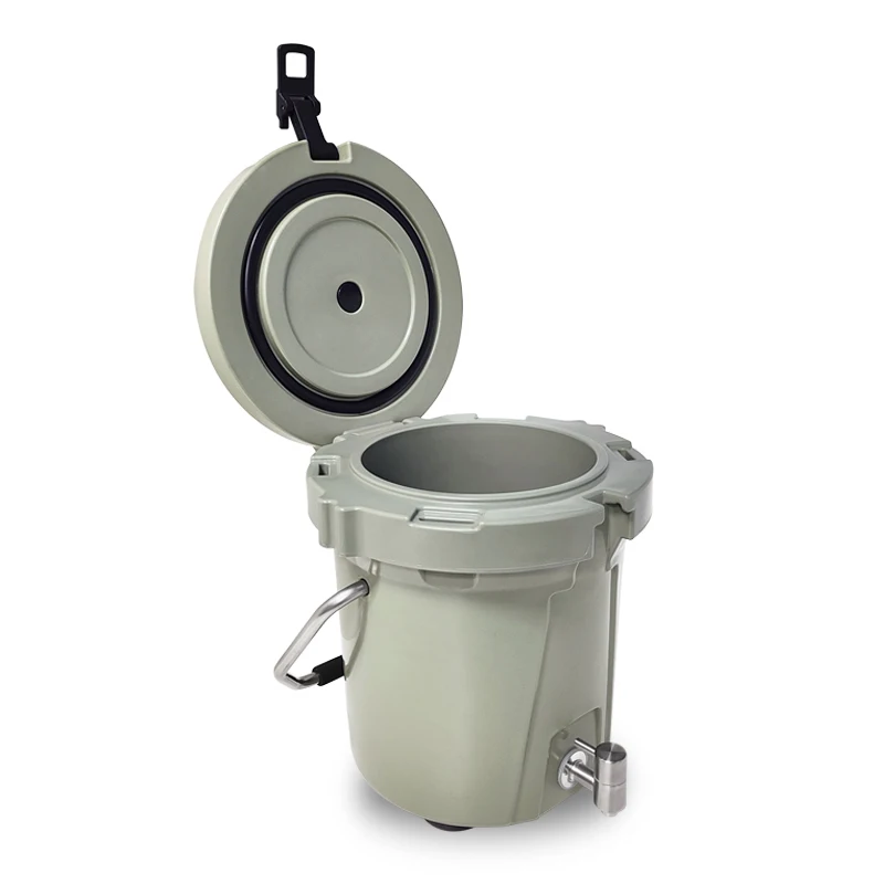 Modern 7L Insulated PE Ice Box Commercial Outdoor Water Cooler Jug Customizable Rotomolded Design Wine Food Durable Plastic
