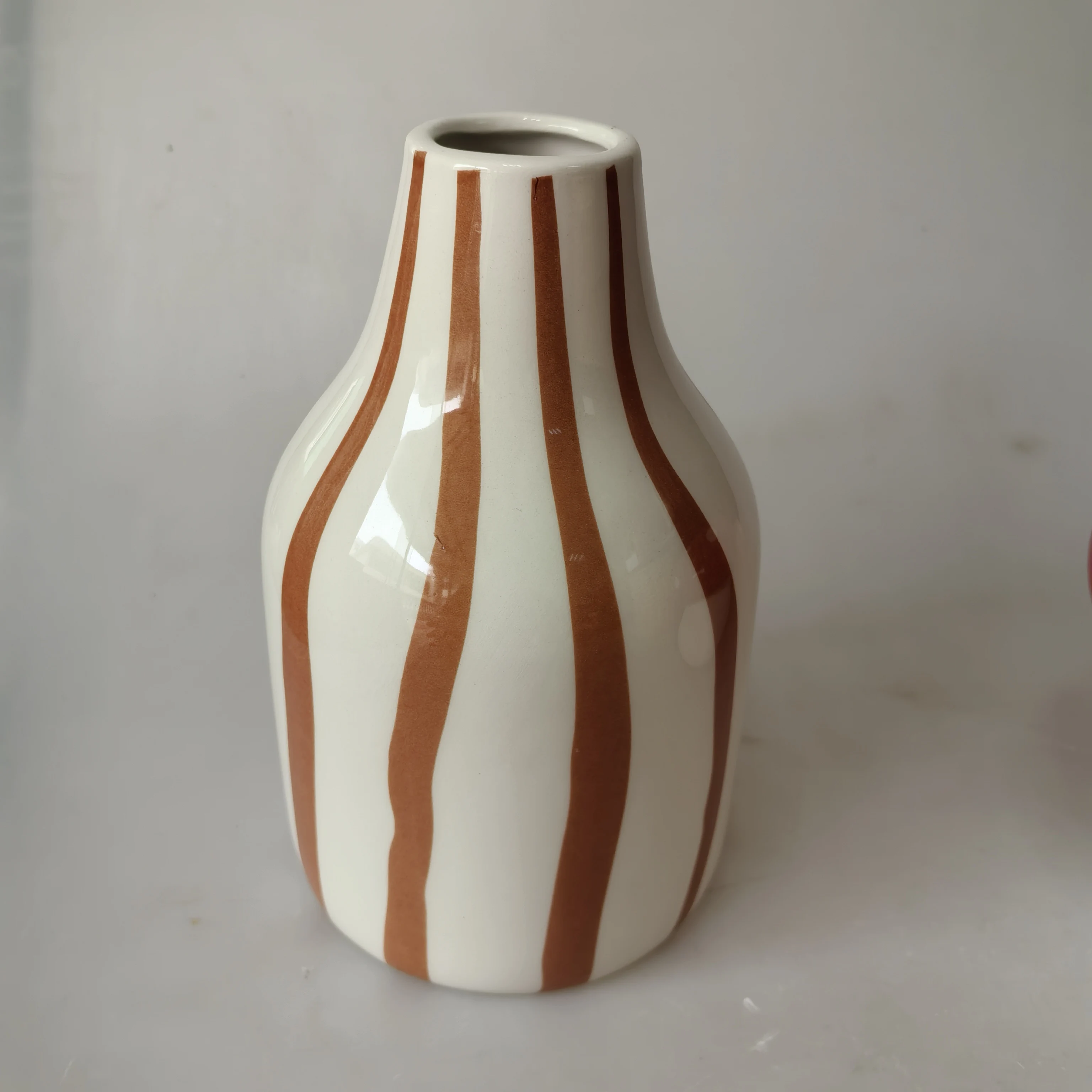 Custom color stripe Ceramic Vase  for Interior Living Room Modern Decorative Flower Ceramic Vases