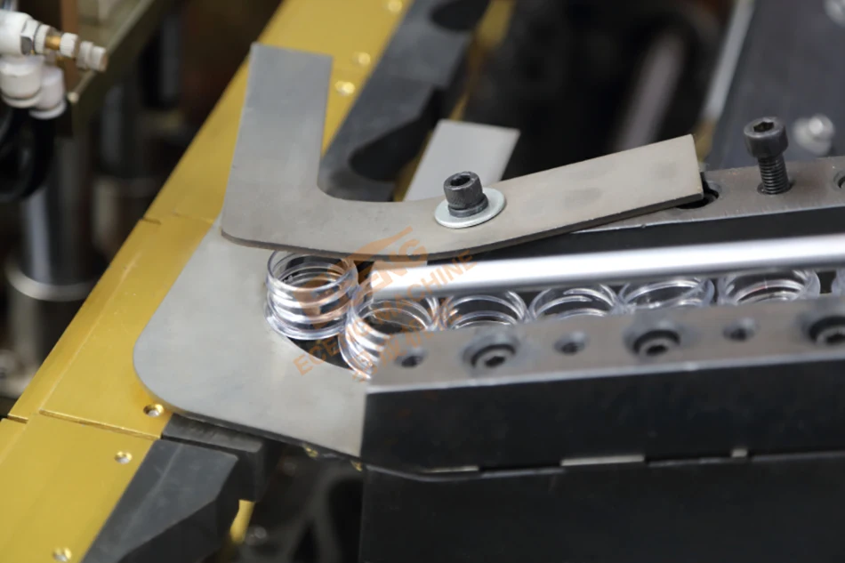 products 6 cavity blow moulding molding used pet beverage bottle blowing machine for making bottles