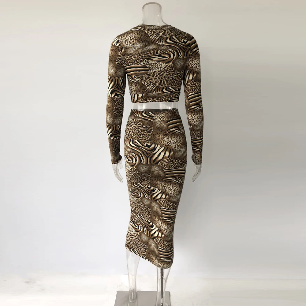 
8012 Women sets high quality long sleeve woman fashion summer two piece set dress crop top & casual skirt 