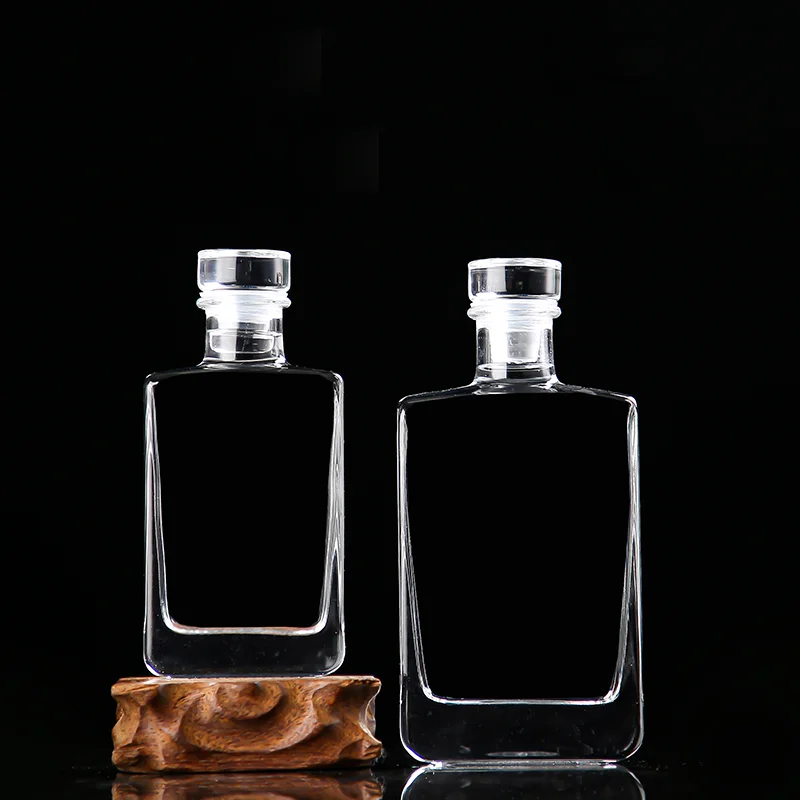 50ml/100ml/200ml  Lead Free Plain Luxury Glass Bottle for Whiskey/Brandy/Vodka with glass lid