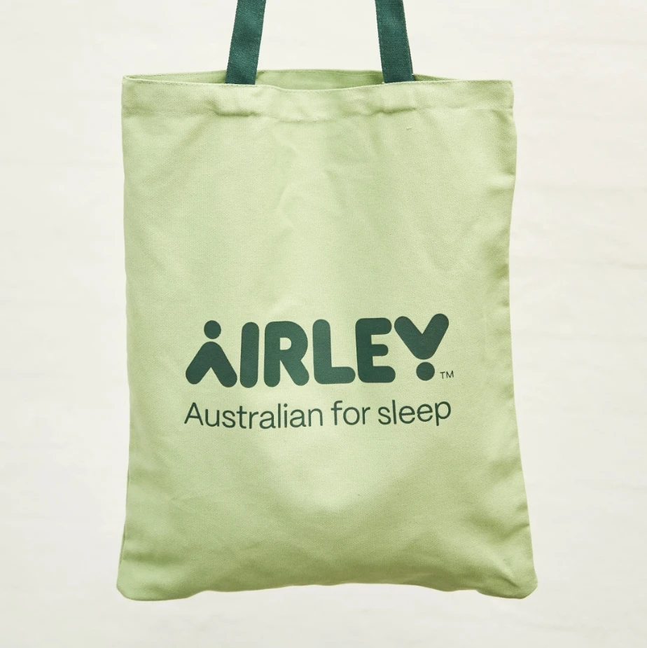 Reusable Customized letter Logo Embroidery Cotton Canvas Two-Tone Accent sporty Gusseted Tote Bag with front pocket